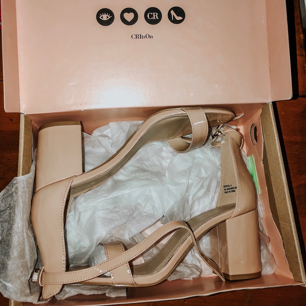 Nude block strap heels NWT